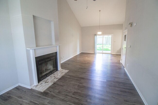 Foto del edificio - 3510 Forum Blvd