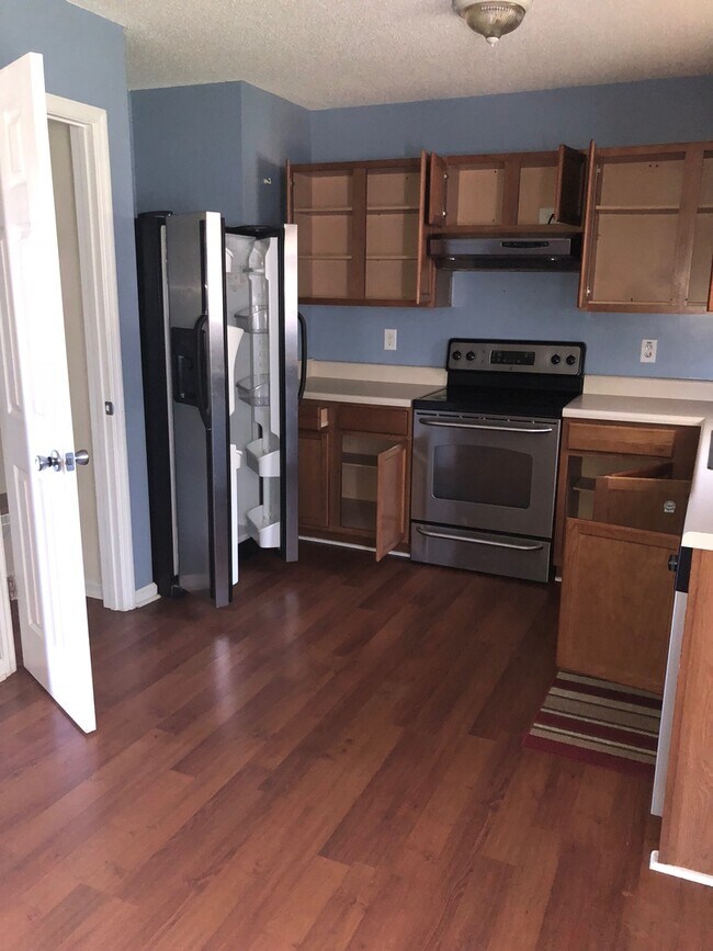 Foto del edificio - 1306 Bob Braswell Ct