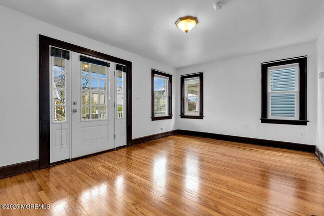 Foto del edificio - 407 Newark Ave