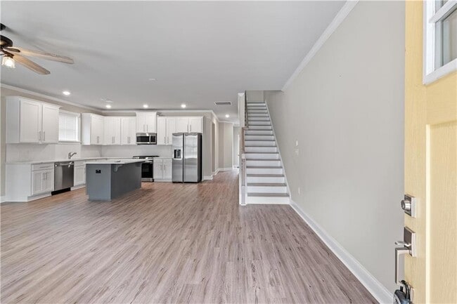 Building Photo - 2808 Lincoln Dr