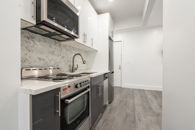 Foto del edificio - 65 Seaman Ave