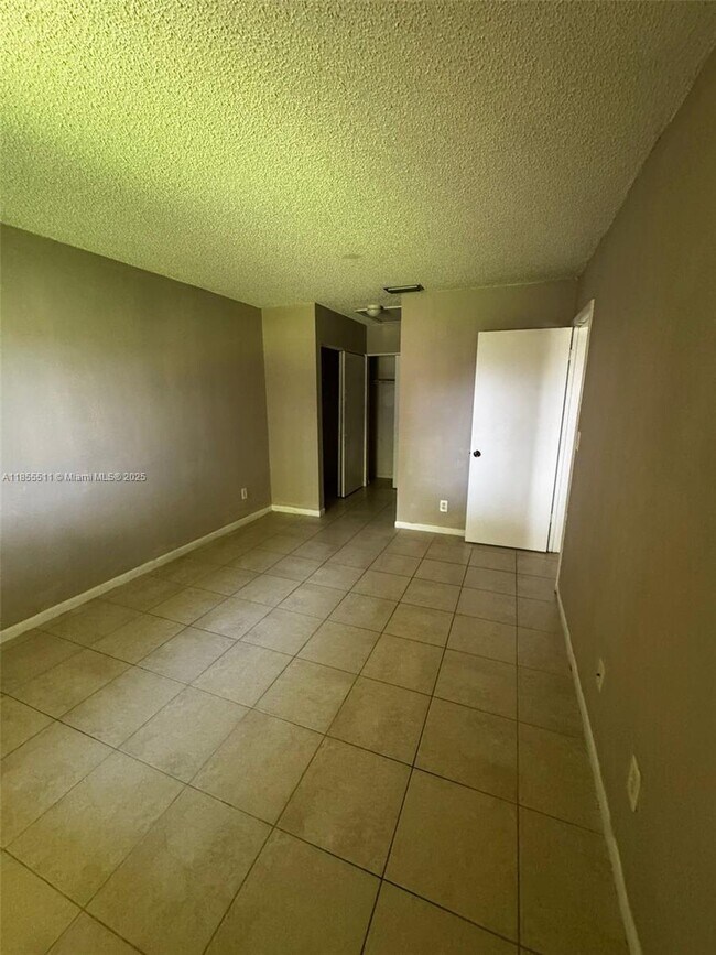 Foto del edificio - 6023 10th Ave N