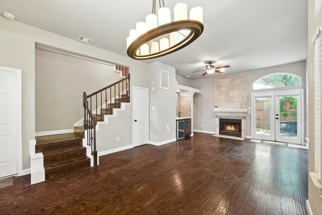 Building Photo - 9128 Cumberland Dr