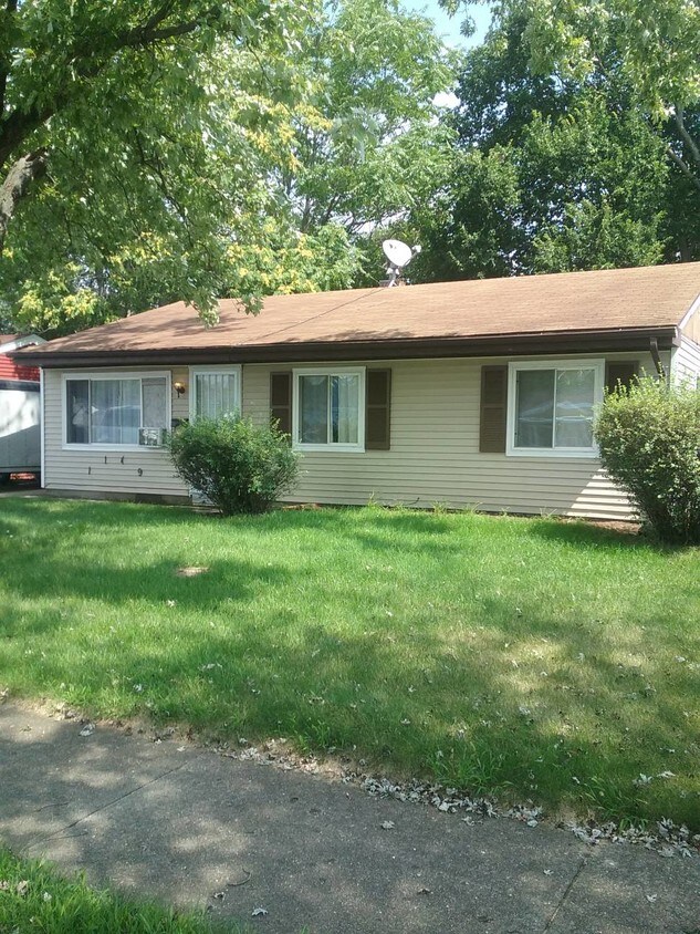 Primary Photo - 1149 E Greene Pl