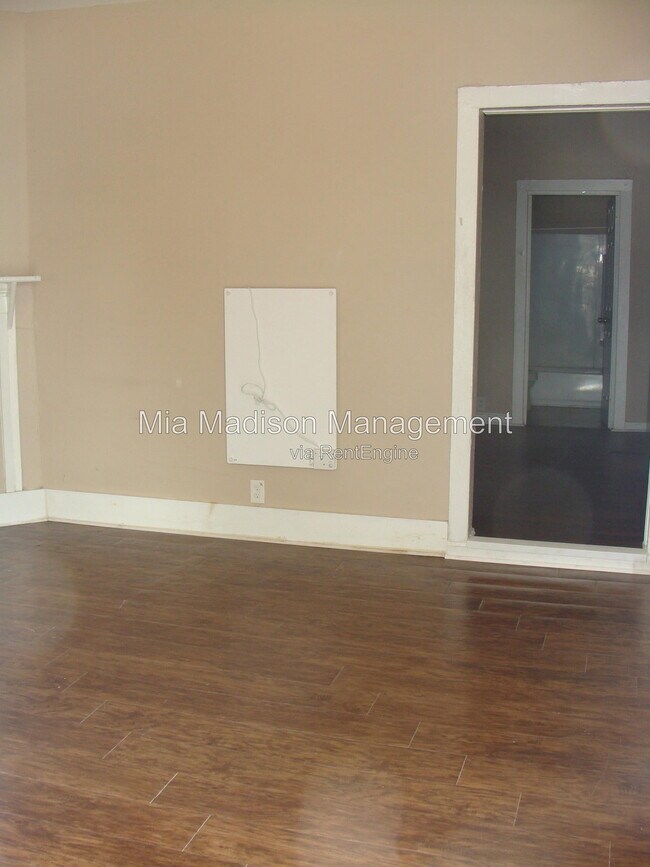 Foto del edificio - 248 Ferrill St