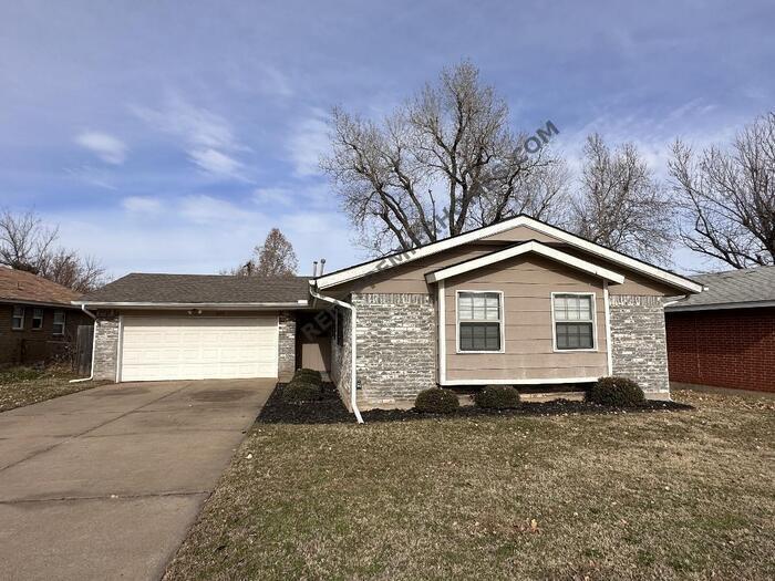 Foto principal - 305 W Campbell Drive Midwest City, OK 73110
