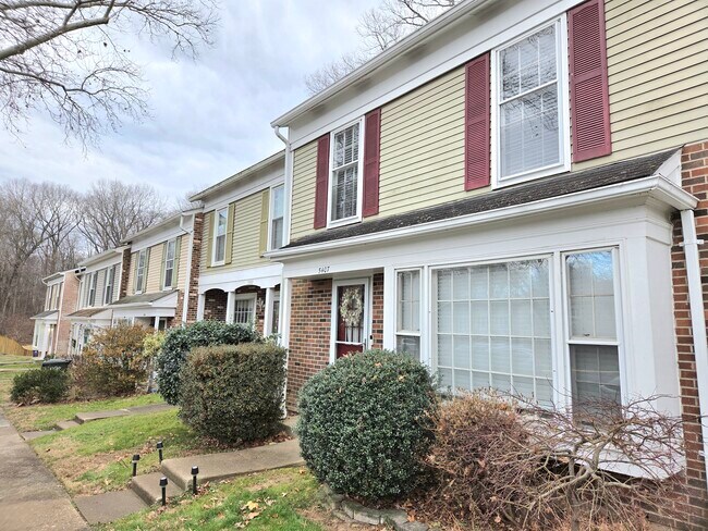 Foto del edificio - 5407 Leeway Ct