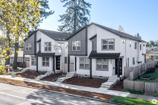 Town home is on left side of this duplex - 5846 SE Woodstock Blvd