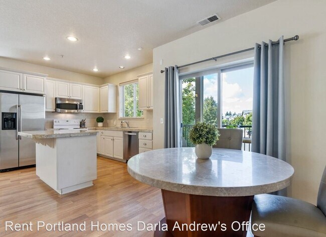 Building Photo - 2 br, 2.5 bath House - 965 NE Wheelock Pl