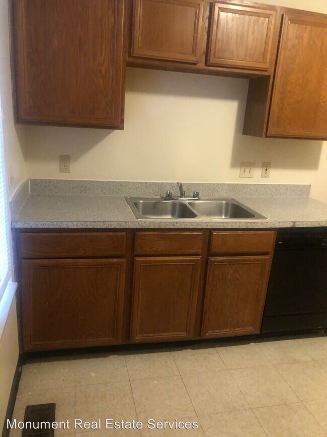 Foto del edificio - 3 br, 1.5 bath House - 946 Lakeview Rd