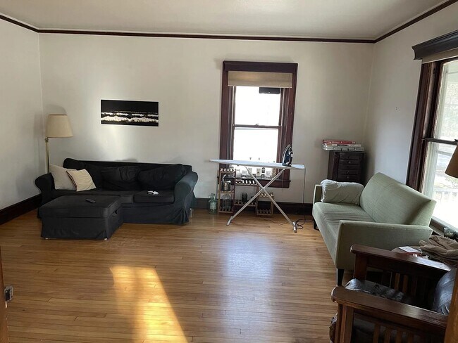 Foto del edificio - 1008 W Huron St