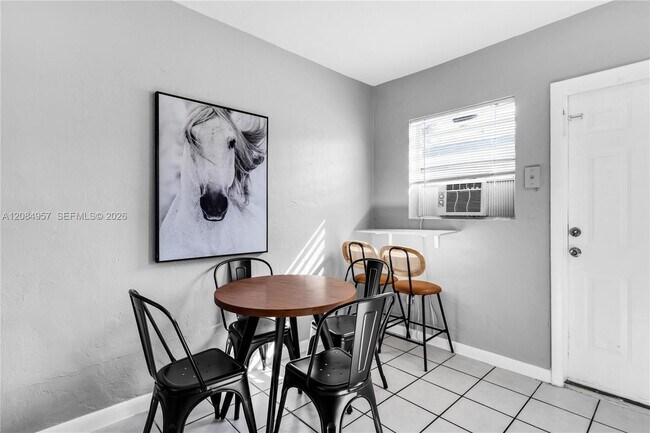 Foto del edificio - 105 SW 5th Ct