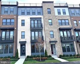 Building Photo - 43396 Farringdon Sq