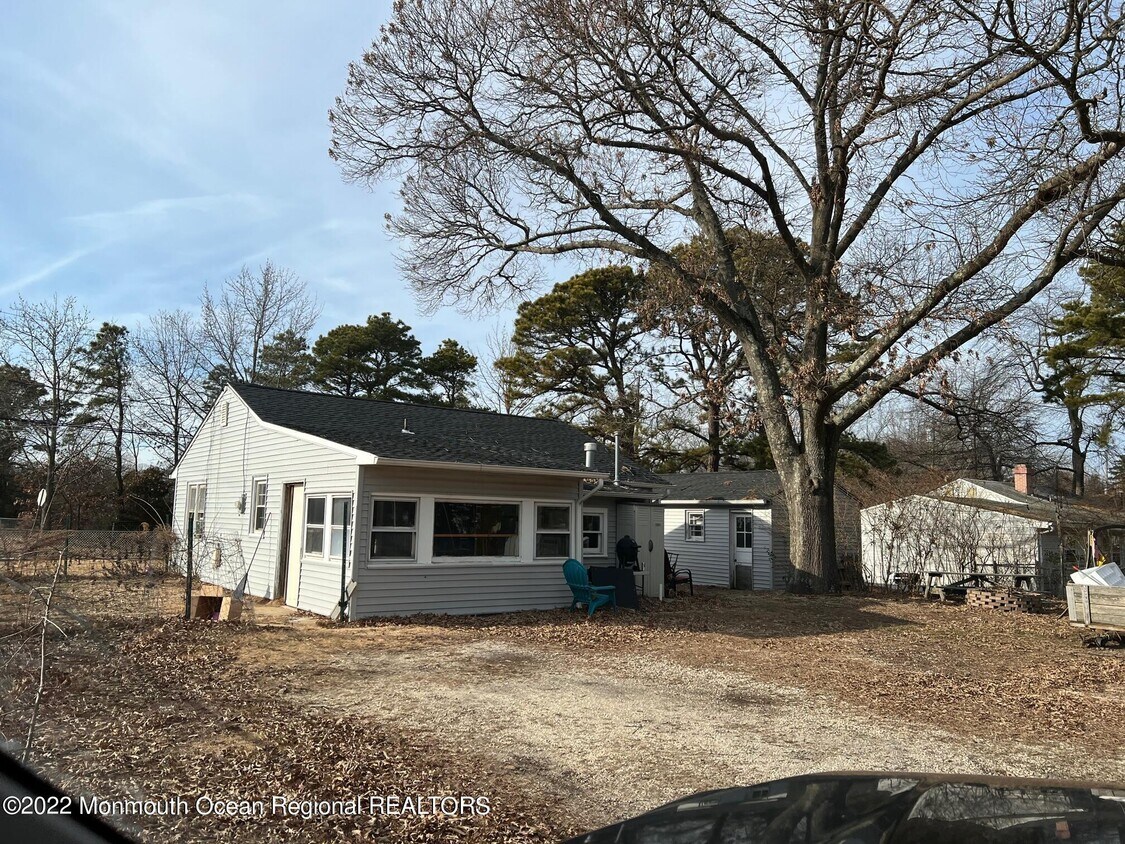 Foto principal - 511 Holly Village Ln