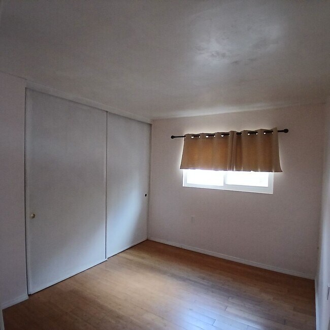 Building Photo - Detached Home in SDSU Area