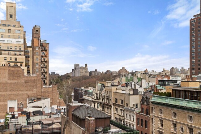 Building Photo - 40 E 78th St