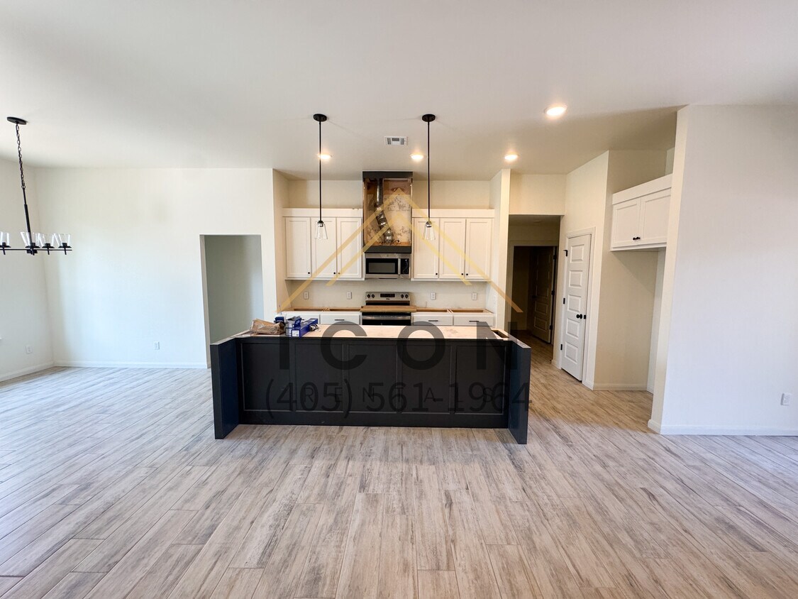 Foto del edificio - 8429 Stonewood Dr