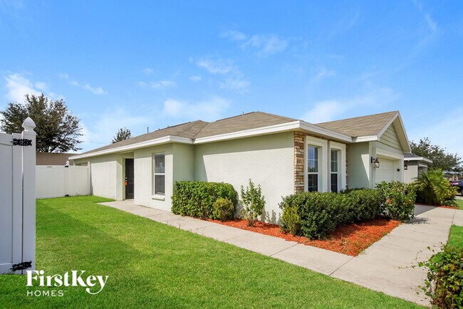Building Photo - 881 Greenshank Dr