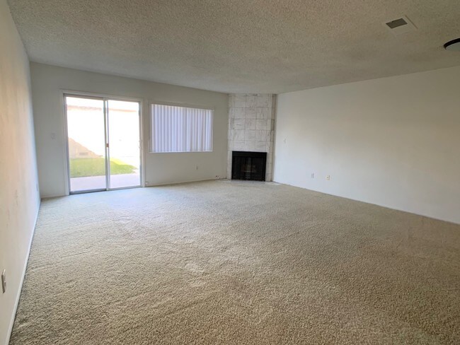 Foto del edificio - 12075 Stonegate Ln