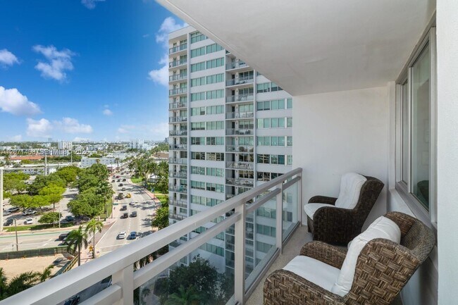 Foto del edificio - 7135 Collins Ave
