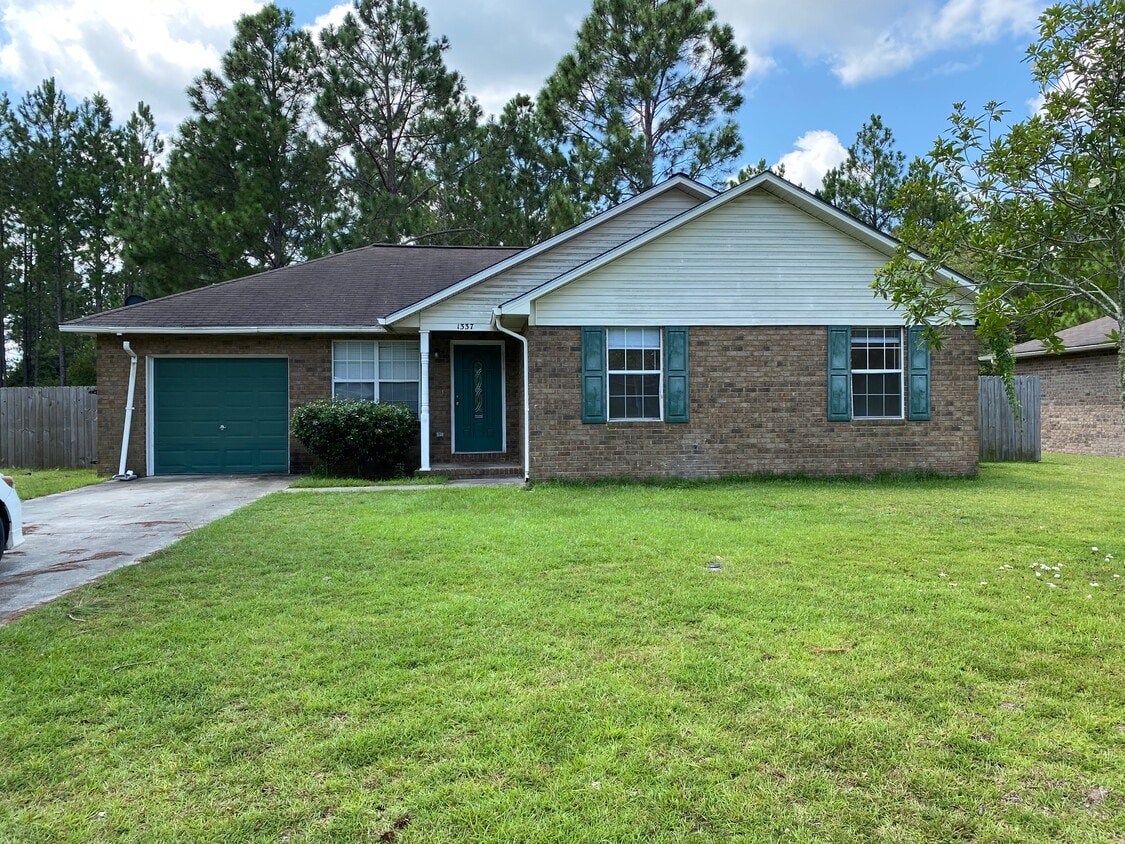 Primary Photo - 1337 Loblolly Dr