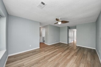 Building Photo - 16502 N Mediterranean St