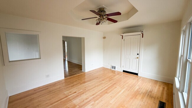 Foto del edificio - 413 W Mineral St