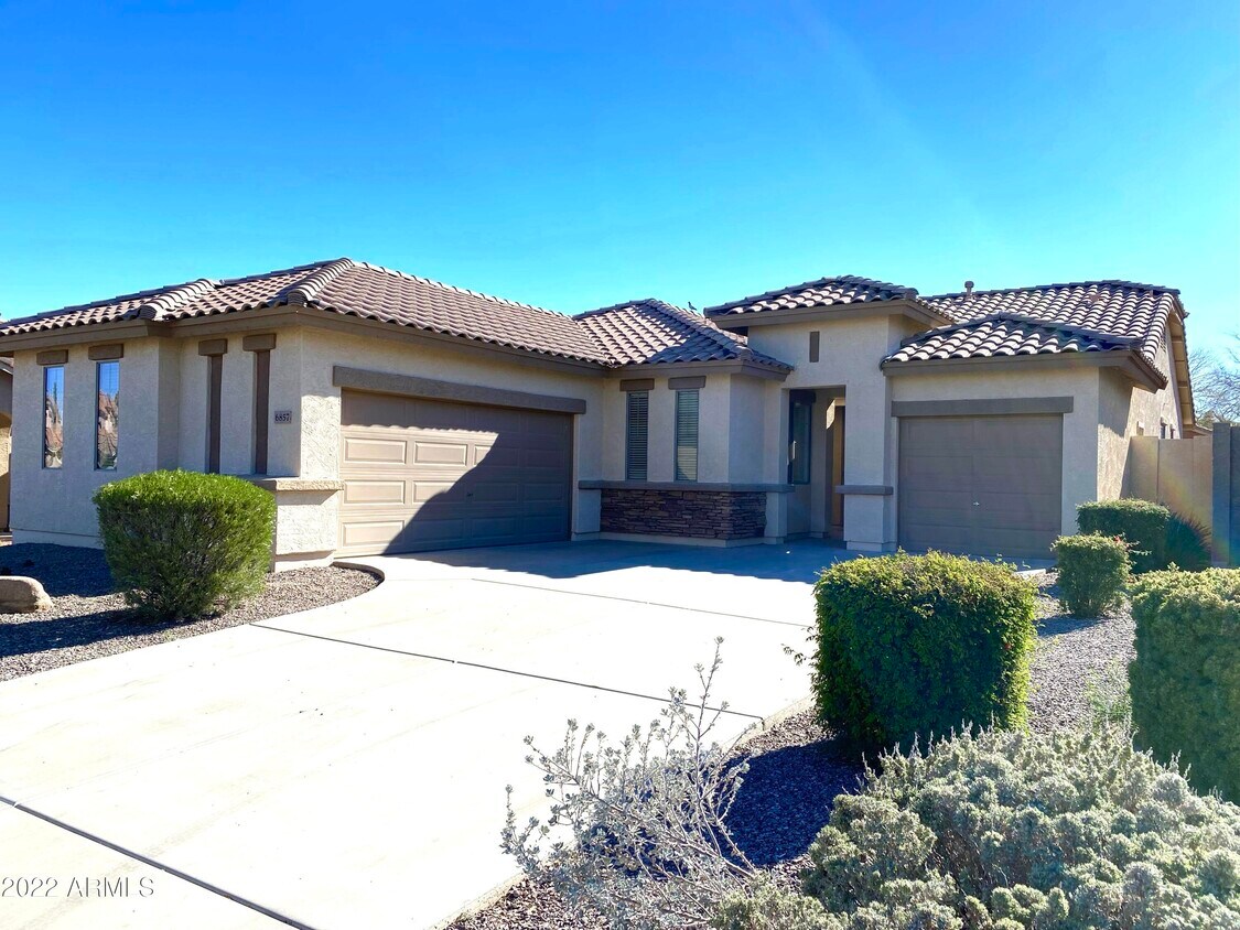 Foto principal - 6857 S Birdie Way
