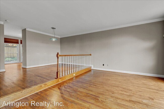Building Photo - 4 br, 4 bath House - 1586 N. Colonial Terrace
