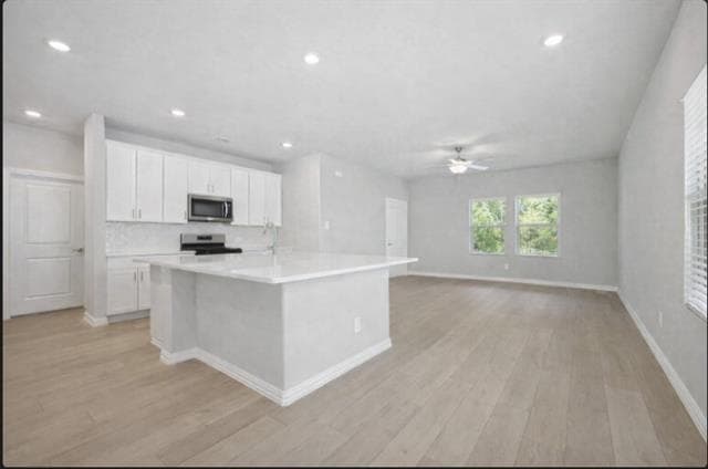 Building Photo - 707 Leavenworth Dr