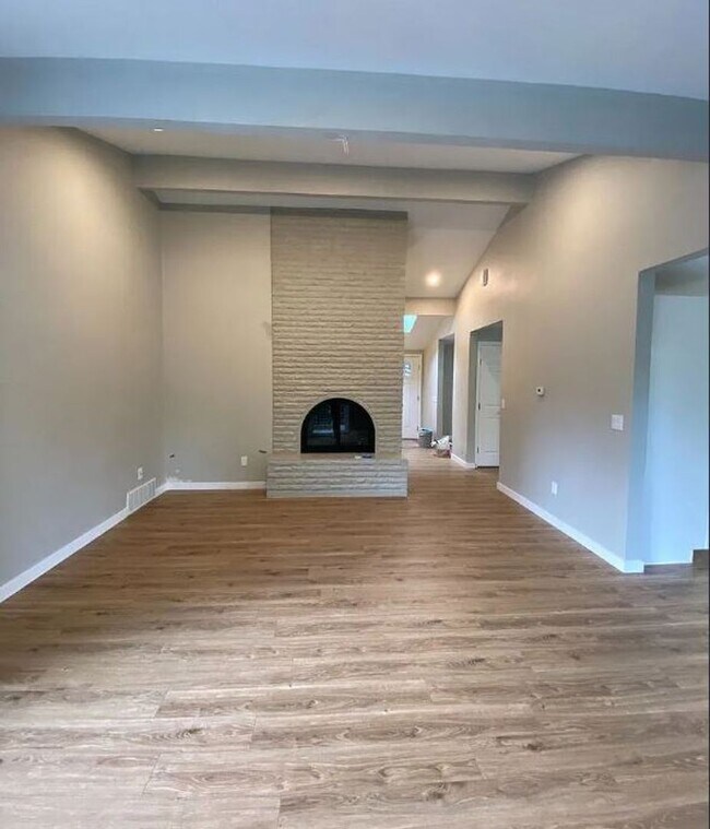 Foto del edificio - Two Stories of Comfort and Charm in Sudden Valley - Don't miss this 3bd/2b!!