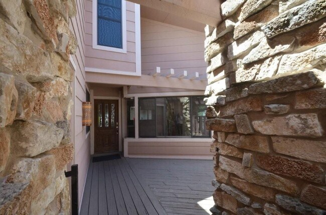 Foto del edificio - 4603 Twin Valley Cir