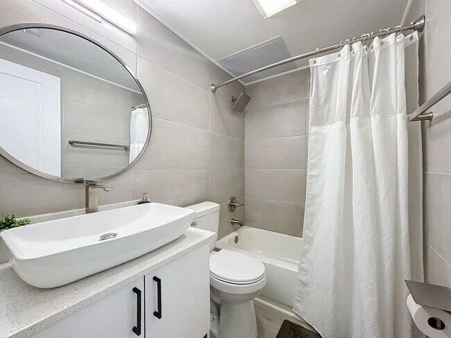 Foto del edificio - 1530 Cordova Rd