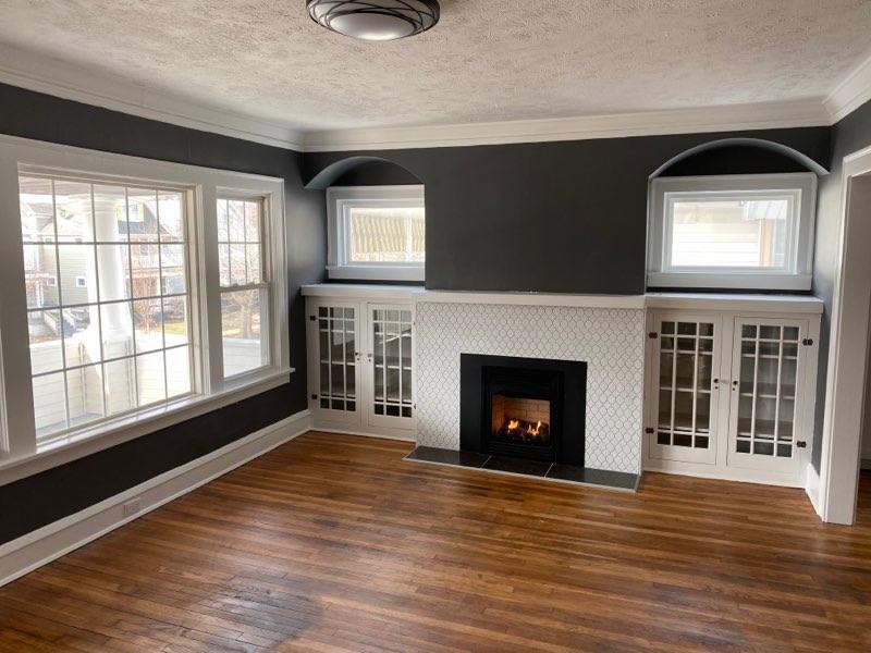 Living Room W/ Gas Fireplace - 1337 W 106th St