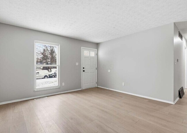 Foto del edificio - 2526 Queenswood Dr