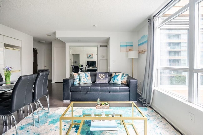 Photo du bâtiment - 129 Fort York Blvd