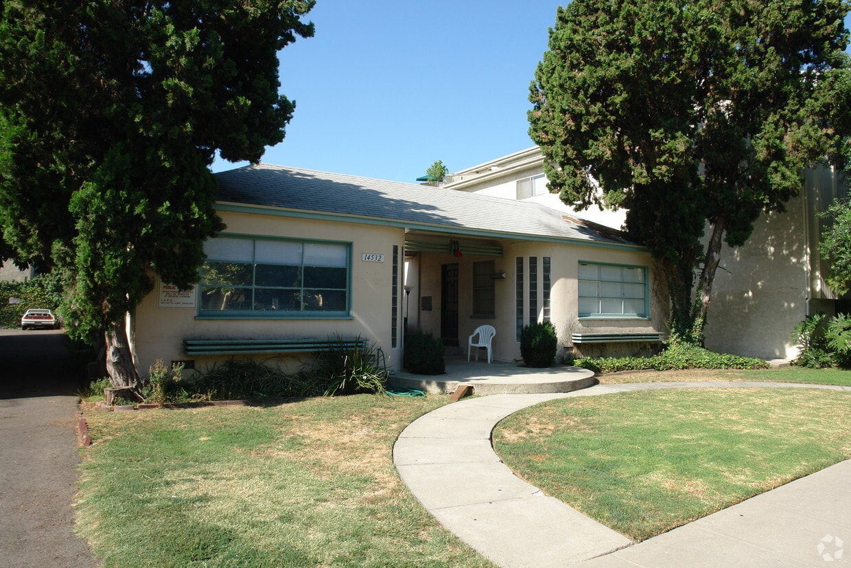 Building Photo - 14532 Dickens St