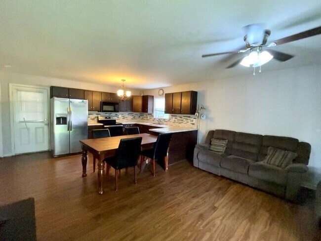 Foto del edificio - 304 Fairview Ave