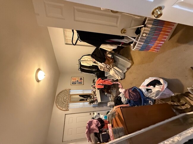 Building Photo - 518 N May St