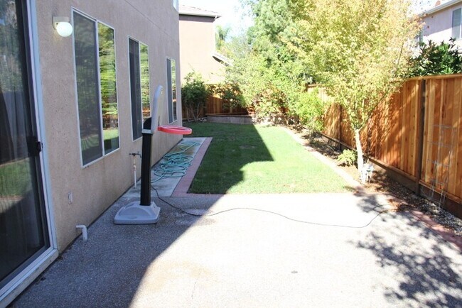 Photo - 1724 Feasel Ct House