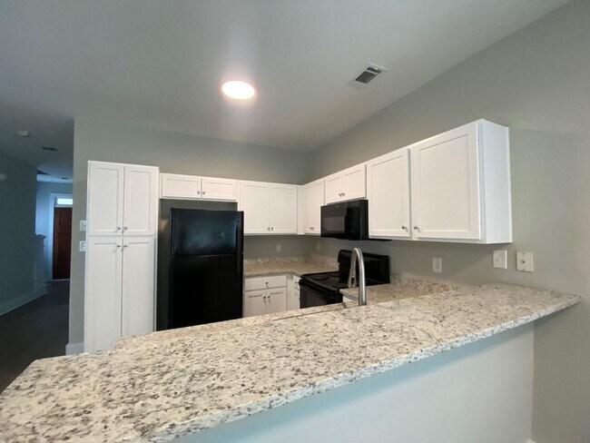 Photo - NEWLY RENOVATED 4 Bedroom House in The Ret...
