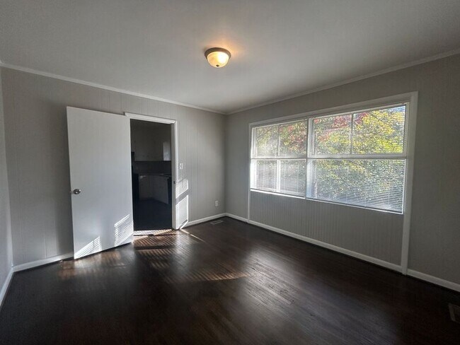 Foto del edificio - 1633 3rd Pl NW