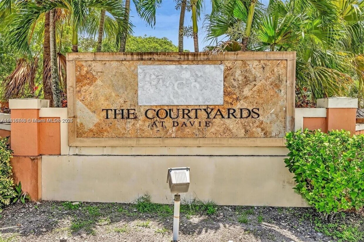 Foto principal - 6928 SW 39th St