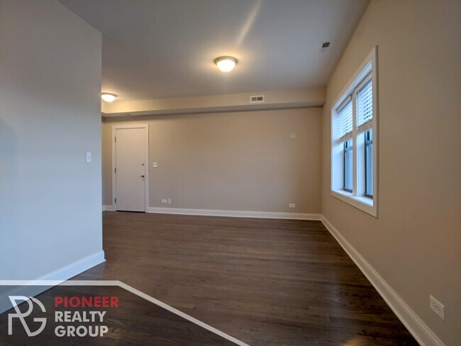 Building Photo - 3401 W Fullerton Ave