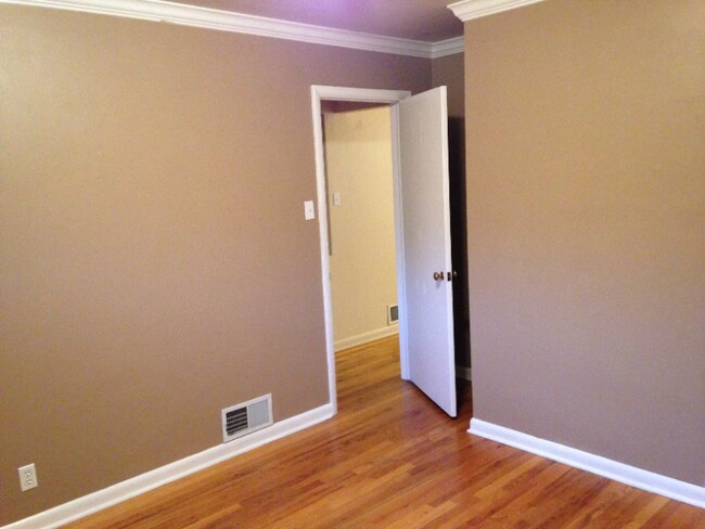 Foto del edificio - 720 Poplar St