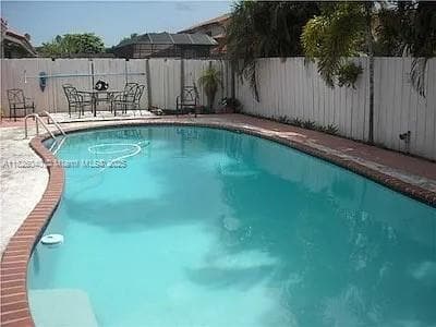 Foto del edificio - 20118 NW 58th Pl