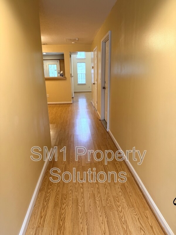 Foto del edificio - 5106 Bartholomew's Ln