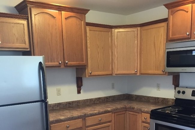 Kitchen - 1134 Ridge Creek Cir