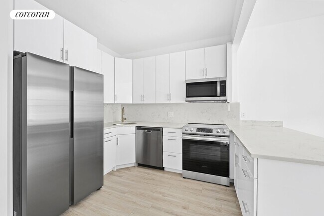 Building Photo - 356 7th Ave