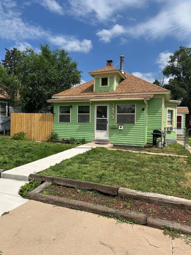 Building Photo - 1453 10th St
